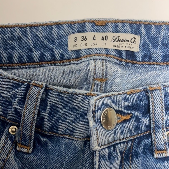 Denim & Co Cropped painted jeans with raw hem - Picture 5 of 7